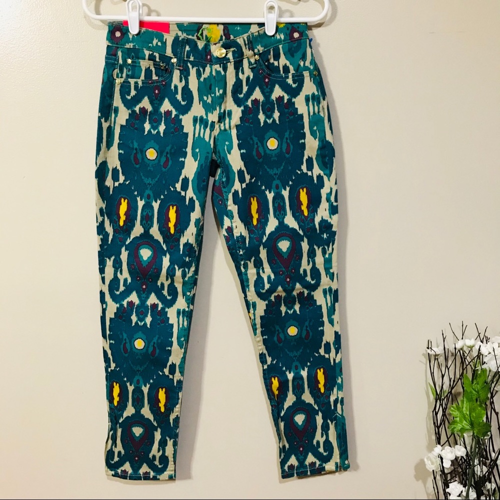 C. Wonder Women’s Mid Rise Cropped Pants Size 26